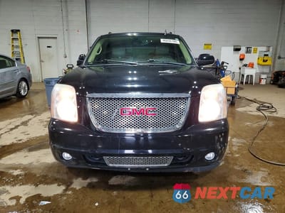 Piąte zdjęcie samochodu w środku: 2009 GMC YUKON XL DENALI VIN:1GKFK06289R195615 - miniatura