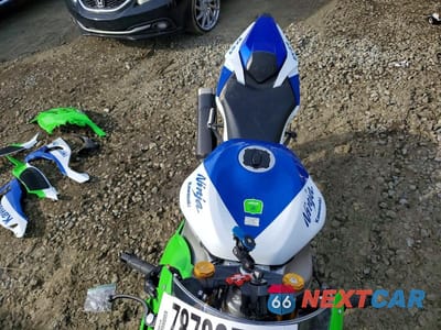 Piąte zdjęcie samochodu w środku: 2024 KAWASAKI ZX636 K VIN:JKBZXJJ13RA007618 - miniatura