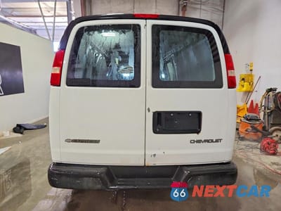 Zdjęcie 6 z 13 samochodu: 2003 CHEVROLET EXPRESS G2500 VIN:1GCFG29T831160818 - miniatura