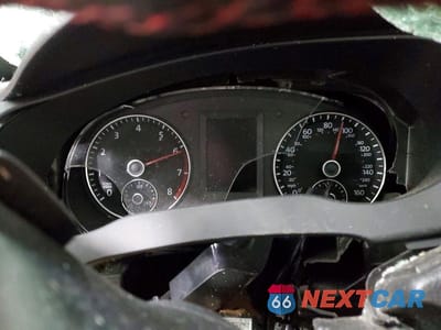 Zdjęcie 9 z 11 samochodu: 2014 VOLKSWAGEN JETTA GLI VIN:3VW4S7AJ4EM303005 - miniatura