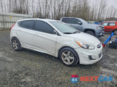 Czwarte zdjęcie samochodu z boku: 2015 HYUNDAI ACCENT GS VIN:KMHCT5AEXFU204863 - miniatura