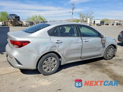 Trzecie zdjęcie samochodu z tyłu: 2021 KIA RIO S VIN:3KPA24AD5ME371756 - miniatura