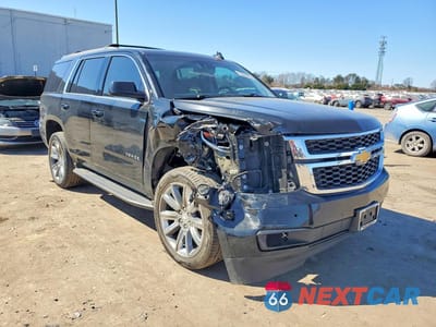 Czwarte zdjęcie samochodu z boku: 2020 CHEVROLET TAHOE K1500 LT VIN:1GNSKBKC3LR208757 - miniatura