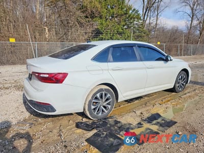 Trzecie zdjęcie samochodu z tyłu: 2024 VOLKSWAGEN JETTA S VIN:3VW5M7BU2RM102006 - miniatura