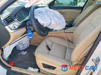 Zdjęcie 7 z 12 samochodu: 2012 BMW 528 XI VIN:WBAXH5C53CDW02235 - miniatura