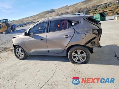 Drugie zdjęcie samochodu z przodu: 2011 HYUNDAI TUCSON GLS VIN:KM8JU3AC8BU173940 - miniatura