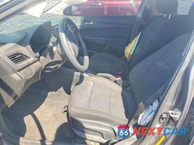 Zdjęcie 7 z 13 samochodu: 2018 HYUNDAI ACCENT SE VIN:3KPC24A37JE020570 - miniatura