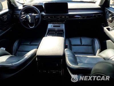 Zdjęcie 8 z 13 samochodu: 2025 LINCOLN AVIATOR VIN:5LM5J6WC5SGL23437 - miniatura