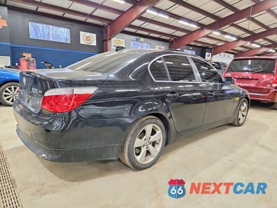 Trzecie zdjęcie samochodu z tyłu: 2006 BMW 530 XI VIN:WBANF73536CG69858 - miniatura