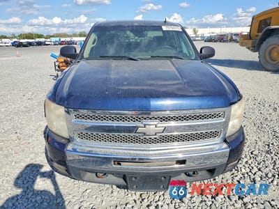 Piąte zdjęcie samochodu w środku: 2011 CHEVROLET SILVERADO K1500 LT VIN:1GCPKSE37BF216306 - miniatura