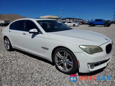 Czwarte zdjęcie samochodu z boku: 2013 BMW 750 LI VIN:WBAYE8C54DDE22197 - miniatura