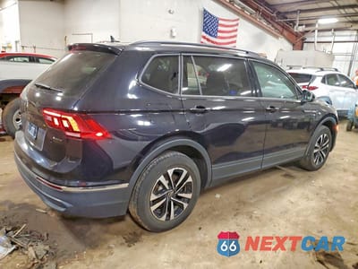 Trzecie zdjęcie samochodu z tyłu: 2022 VOLKSWAGEN TIGUAN S VIN:3VV0B7AX2NM122525 - miniatura