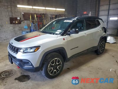 2025 JEEP COMPASS TRAILHAWK 3C4NJDDN3ST564134 - główne zdjęcie licytacji z USA - miniatura