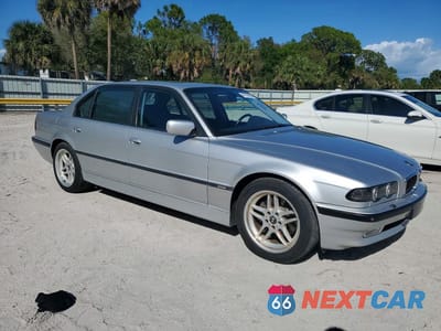 Czwarte zdjęcie samochodu z boku: 2001 BMW 740 IL VIN:WBAGH83481DP19055 - miniatura