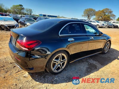 Trzecie zdjęcie samochodu z tyłu: 2019 MERCEDES-BENZ A 220 VIN:WDD3G4EB7KW013800 - miniatura