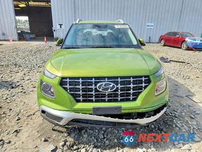 Piąte zdjęcie samochodu w środku: 2022 HYUNDAI VENUE SEL VIN:KMHRC8A30NU156413 - miniatura
