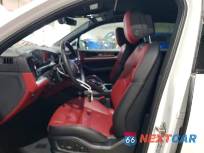 Zdjęcie 7 z 12 samochodu: 2024 PORSCHE CAYENNE VIN:WP1AA2AY3RDA13895 - miniatura