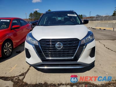 Piąte zdjęcie samochodu w środku: 2021 NISSAN KICKS SV- PRIOR FLEET- CK ENG LIGHT ON VIN:3N1CP5CV6ML512175 - miniatura