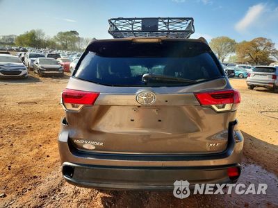 Zdjęcie 6 z 13 samochodu: 2019 TOYOTA HIGHLANDER XLE VIN:5TDKZRFH1KS572159 - miniatura