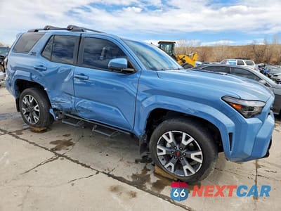 Czwarte zdjęcie samochodu z boku: 2025 TOYOTA 4RUNNER TRD SPORT PREMIUM VIN:JTEVA5BR0S5002926 - miniatura