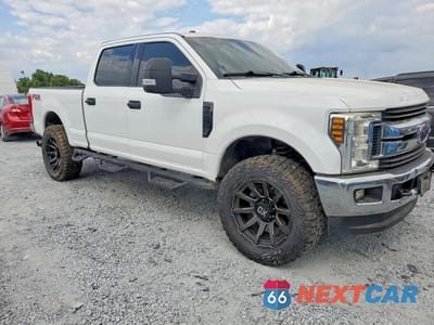 Czwarte zdjęcie samochodu z boku: 2019 FORD F250 SUPER DUTY VIN:1FT7W2BT9KEF64915 - miniatura