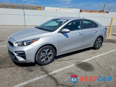 2021 KIA FORTE LXS 3KPF24AD9ME387917 - główne zdjęcie licytacji z USA - miniatura