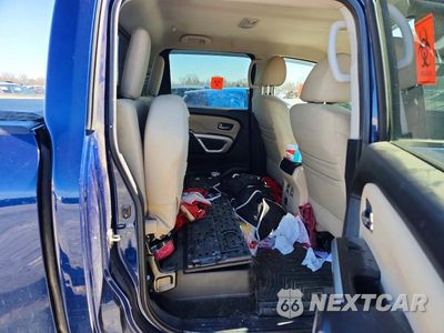 Zdjęcie 10 z 11 samochodu: 2018 NISSAN TITAN SV VIN:1N6AA1E5XJN541781 - miniatura