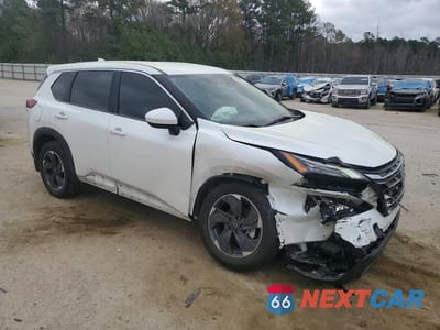 Czwarte zdjęcie samochodu z boku: 2024 NISSAN ROGUE SV VIN:5N1BT3BA2RC761644 - miniatura