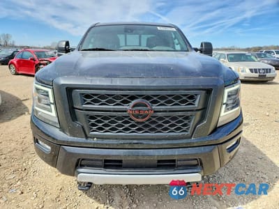 Piąte zdjęcie samochodu w środku: 2023 NISSAN TITAN XD PRO-4X VIN:1N6AA1FB2PN117945 - miniatura