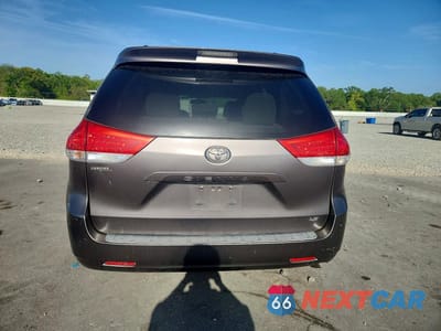 Zdjęcie 6 z 12 samochodu: 2011 TOYOTA SIENNA LE 8-PASSENGER VIN:5TDKK3DC0BS085902 - miniatura