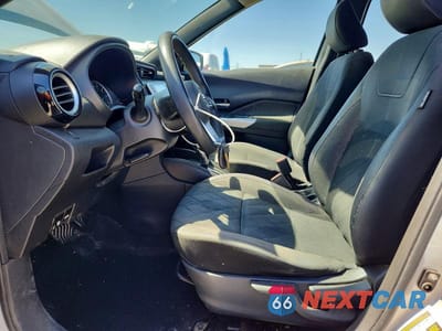 Zdjęcie 7 z 12 samochodu: 2019 NISSAN KICKS SV VIN:3N1CP5CU3KL538673 - miniatura