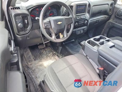 Zdjęcie 8 z 12 samochodu: 2021 CHEVROLET SILVERADO C1500 VIN:3GCNWAEK8MG382123 - miniatura