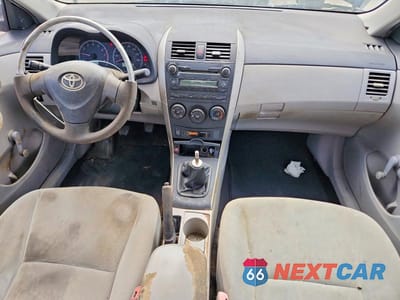 Zdjęcie 8 z 12 samochodu: 2011 TOYOTA COROLLA BASE VIN:2T1BU4EEXBC637804 - miniatura