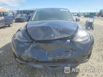 Piąte zdjęcie samochodu w środku: 2025 TESLA MODEL Y VIN:7SAYGDEE3SF281776 - miniatura