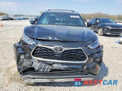Piąte zdjęcie samochodu w środku: 2021 TOYOTA HIGHLANDER PLATINUM VIN:5TDFZRBH8MS087821 - miniatura