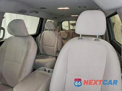 Zdjęcie 10 z 14 samochodu: 2020 KIA SEDONA L VIN:KNDMA5C11L6592378 - miniatura