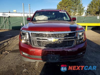 Piąte zdjęcie samochodu w środku: 2016 CHEVROLET SUBURBAN K1500 LT VIN:1GNSKHKC1GR167229 - miniatura