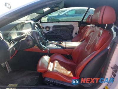 Zdjęcie 7 z 12 samochodu: 2015 BMW M6 VIN:WBSLZ9C57FD651473 - miniatura