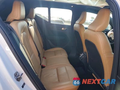 Zdjęcie 11 z 12 samochodu: 2019 VOLVO XC40 T5 MOMENTUM VIN:YV4162UK1K2151332 - miniatura