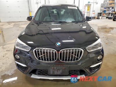 Piąte zdjęcie samochodu w środku: 2018 BMW X1 XDRIVE28I VIN:WBXHT3C39J5K28751 - miniatura