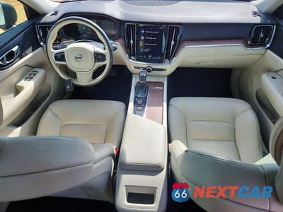 Zdjęcie 8 z 12 samochodu: 2020 VOLVO S60 T5 MOMENTUM VIN:7JR102FK9LG064379 - miniatura