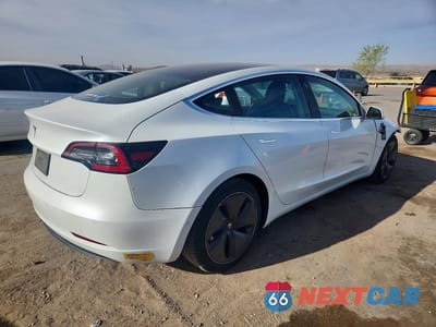 Trzecie zdjęcie samochodu z tyłu: 2020 TESLA MODEL 3 VIN:5YJ3E1EAXLF804222 - miniatura