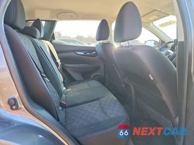 Zdjęcie 10 z 11 samochodu: 2017 NISSAN ROGUE SPORT SV VIN:JN1BJ1CR2HW105804 - miniatura