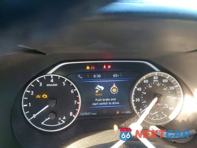 Zdjęcie 9 z 12 samochodu: 2017 NISSAN MAXIMA 3.5 SR VIN:1N4AA6AP4HC427228 - miniatura