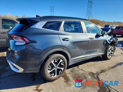 Trzecie zdjęcie samochodu z tyłu: 2025 KIA SPORTAGE HYBRID EX VIN:KNDPVCDG4S7194650 - miniatura