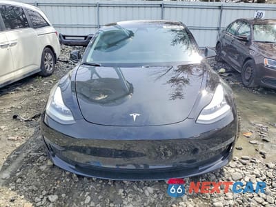 Piąte zdjęcie samochodu w środku: 2019 TESLA MODEL 3 VIN:5YJ3E1EB5KF231463 - miniatura