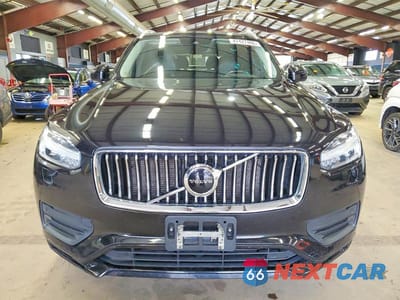 Piąte zdjęcie samochodu w środku: 2021 VOLVO XC90 T5 MOMENTUM VIN:YV4102PK2M1728245 - miniatura