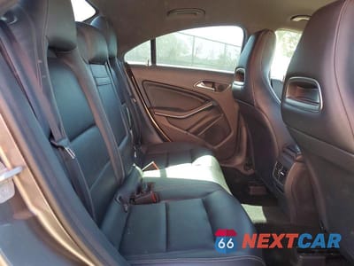 Zdjęcie 10 z 12 samochodu: 2016 MERCEDES-BENZ CLA 250 VIN:WDDSJ4EB3GN292723 - miniatura