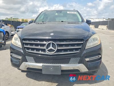 Piąte zdjęcie samochodu w środku: 2015 MERCEDES-BENZ ML 350 VIN:4JGDA5JB5FA500066 - miniatura