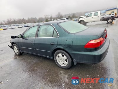 Drugie zdjęcie samochodu z przodu: 2000 HONDA ACCORD VIN:1HGCG1659YA016920 - miniatura